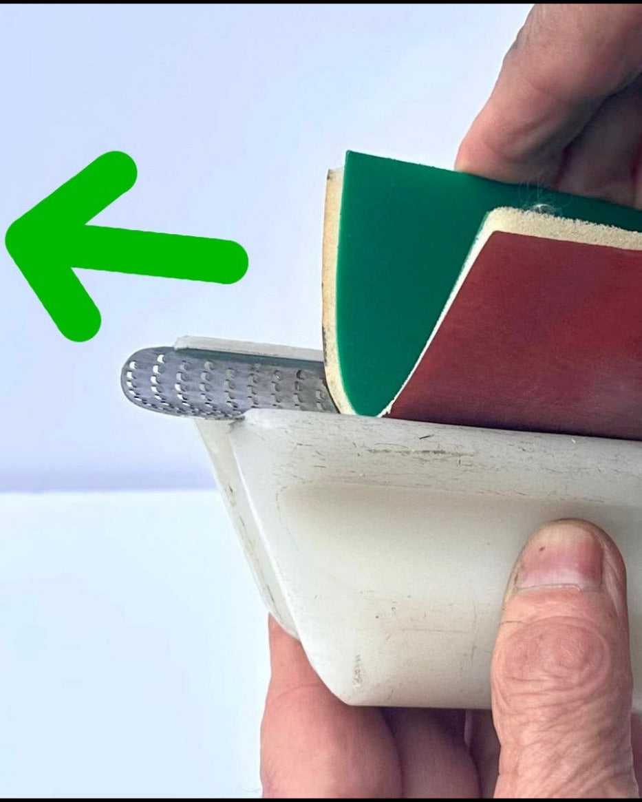Sharpening the blade of the Radius Rasp-1 with Evo Honing Pad